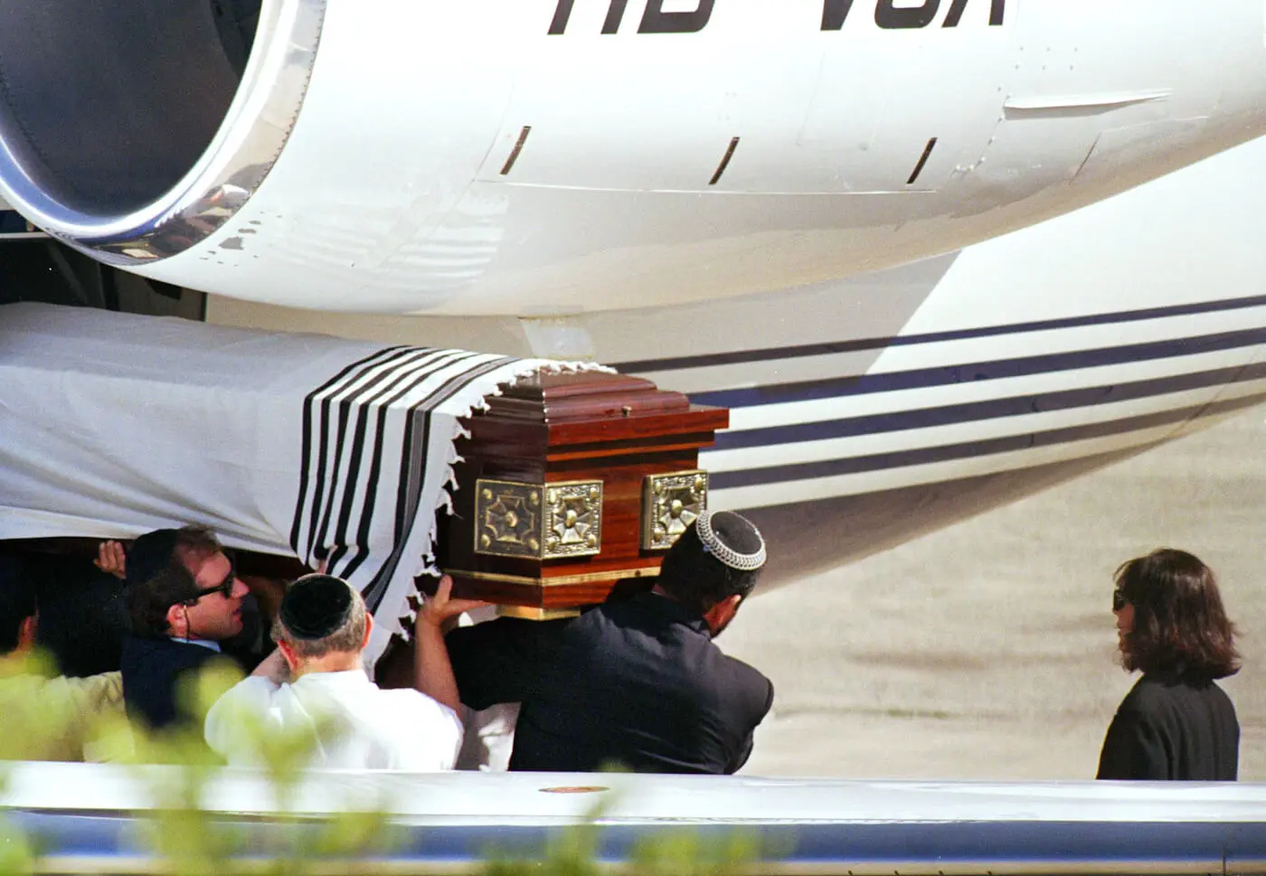 AP_214061448978_edited.jpg