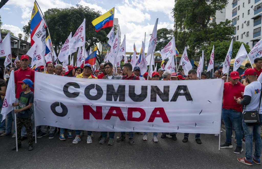 Venezuela-no-more-Trump-protest-communes-or-nothing.jpg