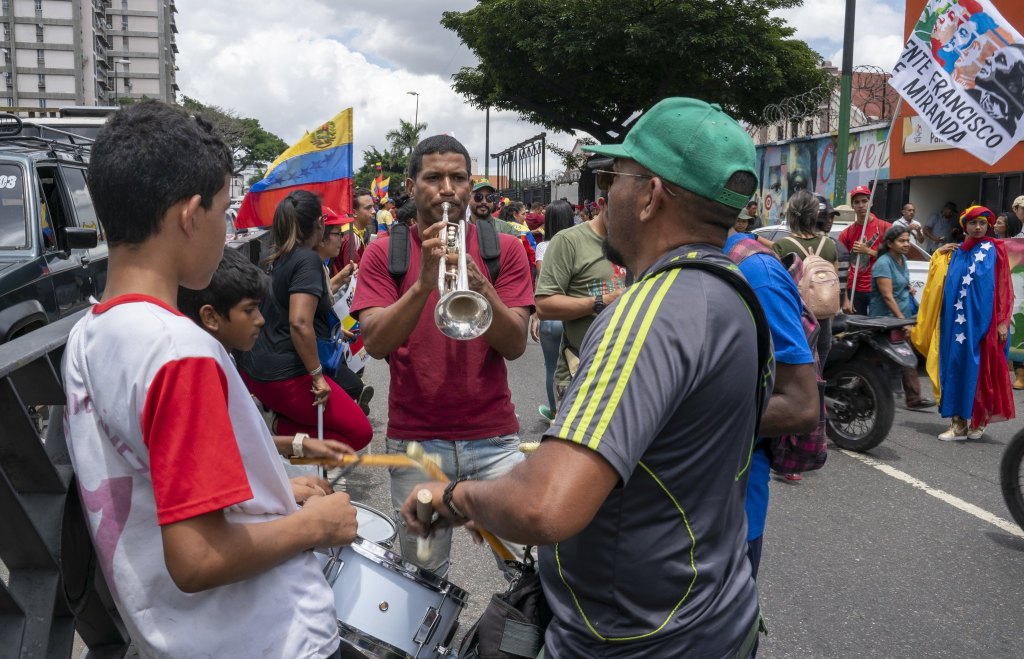 Venezuela-no-more-Trump-protest-drums.jpg
