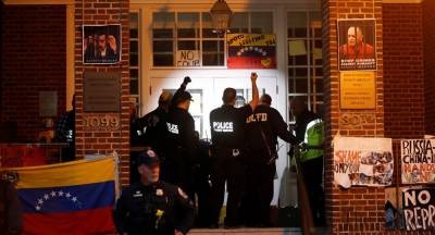 us-law-enforcement-officials-raid-venezuelan-embassy-in-washington-dc-1557806826-5554