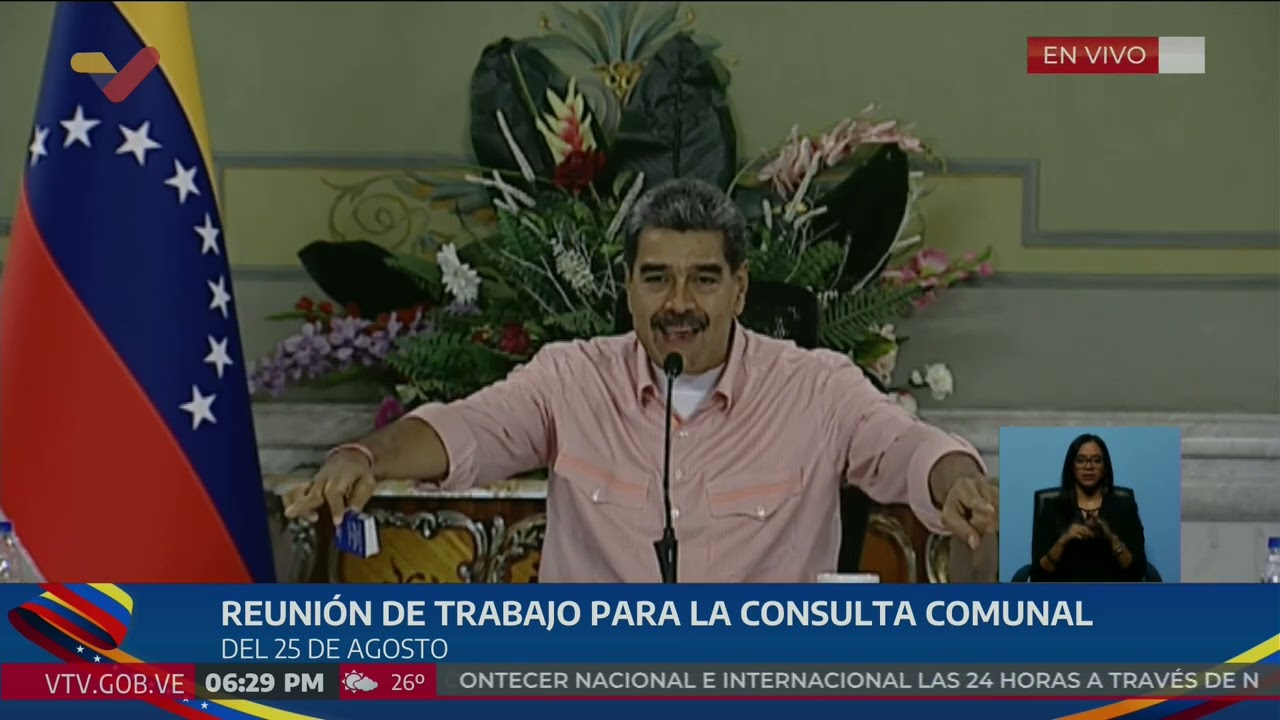 Maduro en reunión sobre consulta electoral del 25 de agosto para proyectos de las comunas