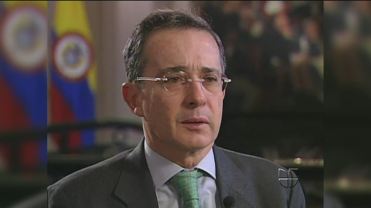 Salvatore Mancuso hizo revelaciones sobre su relación con Álvaro Uribe