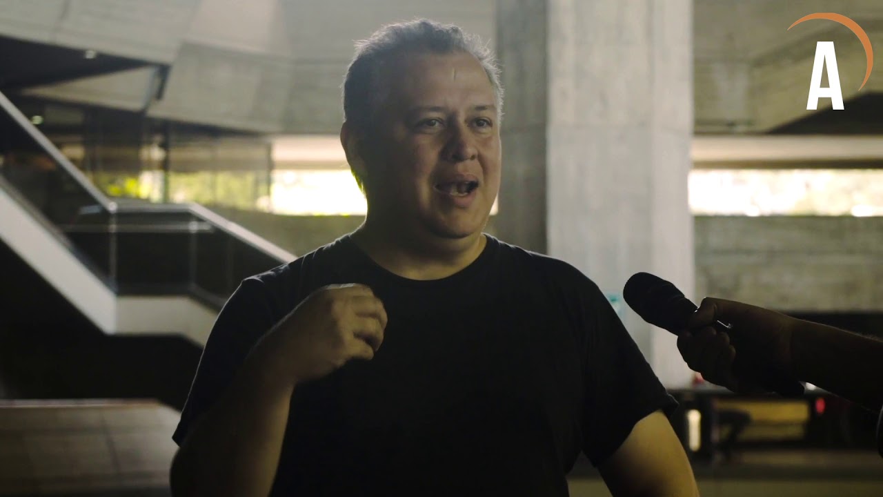 Reinaldo Iturriza: "Hay dos posiciones [en Venezuela] nada más."