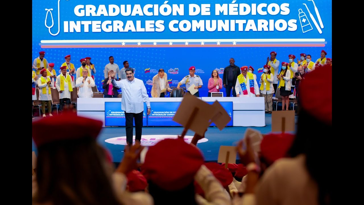 Maduro gradúa 1.700 médicos y profesionales de la salud, 9 marzo 2023