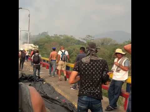 Luis Medina - Marine infiltrado en guarimbas de la frontera