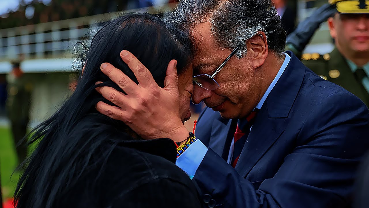 🔴 Presidente Gustavo  Petro en la Ceremonia de  Ascenso de Generales  (Escuela General Santander).👇