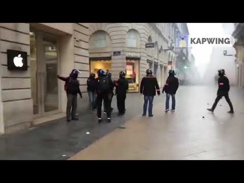 GILETS JAUNES: Volunteer Fireman in Coma after being hit in back of head by Flashball Bullet