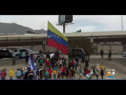 Venezuelan Migrants Clash With Border Patrol Agents Near El Paso, TX