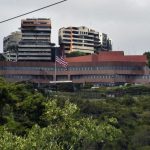 The U.S. Embassy building in Caracas is seen Thursday, a day after Venezuelan President Nicolas Maduro broke off diplomatic ties with the U.S. Maduro announced on Wednesday he was breaking off diplomatic ties with the United States after counterpart Donald Trump acknowledged opposition leader Juan Guaido as the South American country's "interim president." | AFP-JIJI