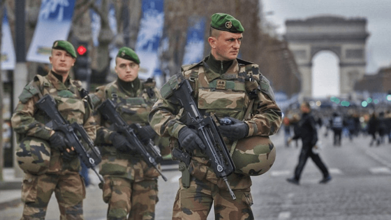 1553401853-french-soldiers-960x540