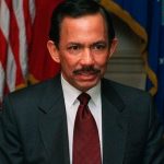 698px-hassanal_bolkiah_2002.jpg_1718483346