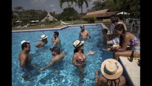 Venezuela_Wedding_Amid_Crisis_09514_14837416_ver1.0_640_360