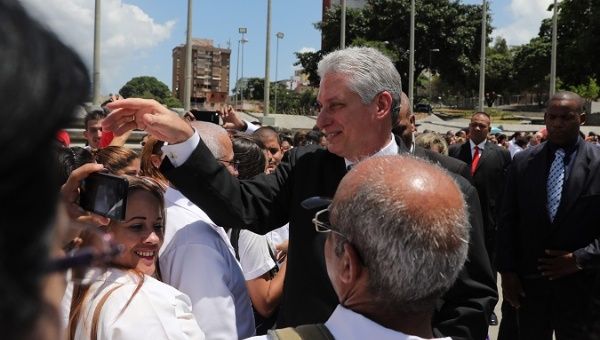 president_miguel_diaz-canel_xcx_greets_cuban_doctors_in_caracasx_venezuelax_may_30x_2018_.jpg_1718483346