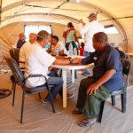 2-médicos-cubanos-en-mozambique