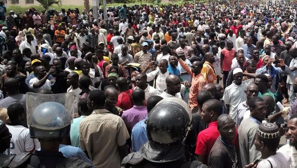 2019-04-05t175300z_1219931873_rc1349076510_rtrmadp_3_mali-security-protest.jpg_1718483346