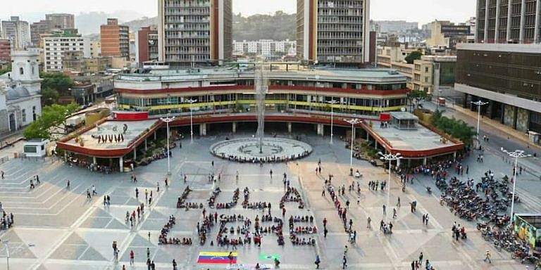 D3v7Hq1W4AE0D2j-768x384