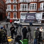 Assange ha sido arrestado en la embajada de Ecuador en Londres