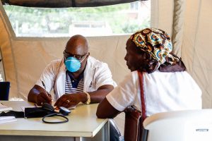 médicos-cubanos-en-mozambique-1