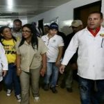 ven-medicos-cubanos1.jpg_1718483346