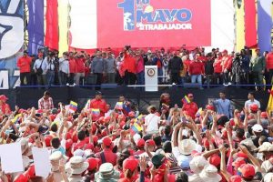 D5hFh3MXkAERCGA.jpglarge-768x512