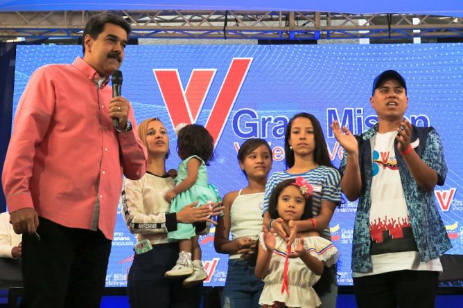 D6uQeEzXYAIDjtZ.jpglarge