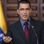 Jorge-Arreaza-Cancillería-bandera-800x445-680x378.jpg