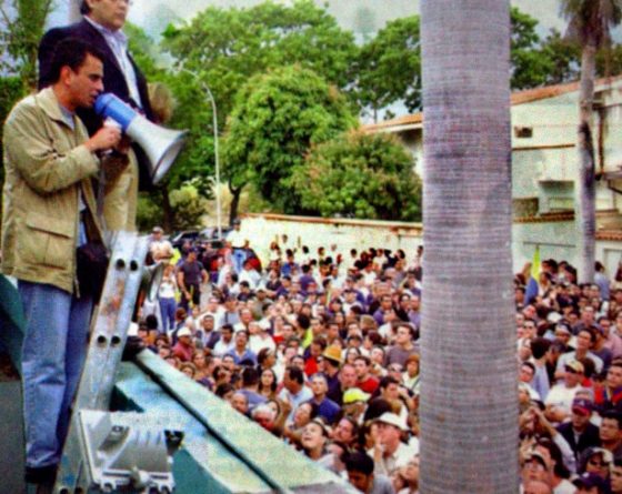 Radonski-en-la-embajada-615x489