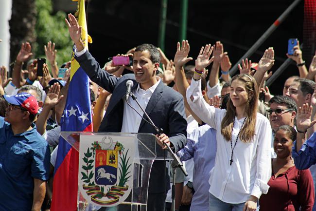 Marcha-Caracas-02-febrero-2019-Juan-Guaido-Presidente-Interino-Venezuela-Por-_fotógrafo_venezolano-AlexCocoPro