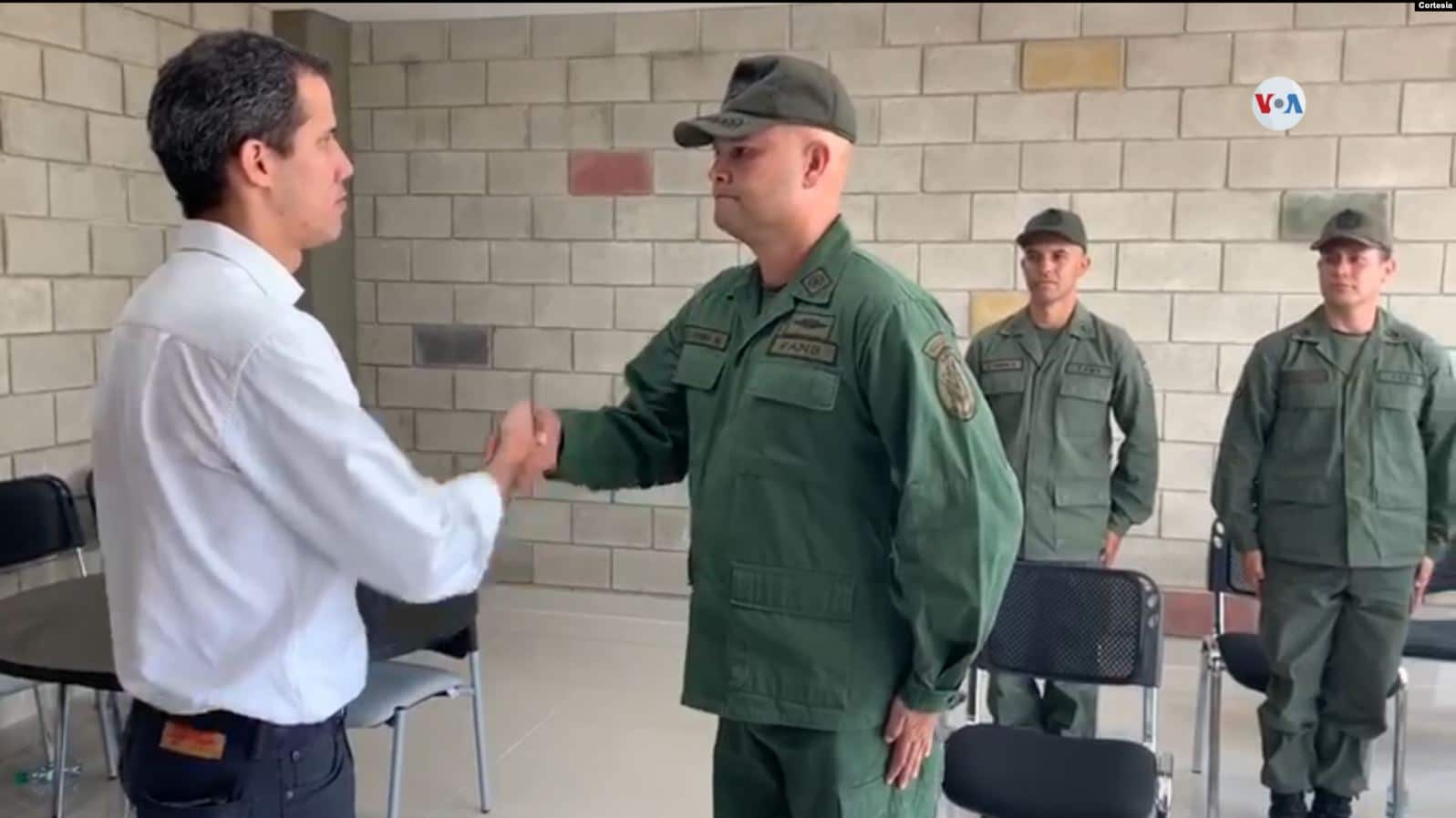 Militares-desertores-juran-lealtad-ante-Juan-Guaidó