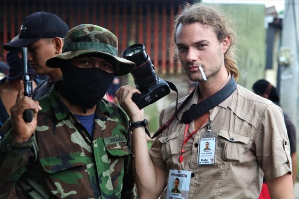 carl-david-goette-luciak-at-barricade-in-nicaragua-e1539009603392