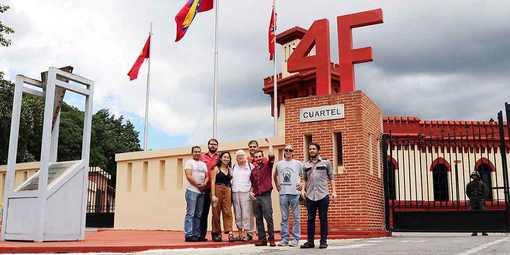 colectivo-de-proteccion-a-la-embajada
