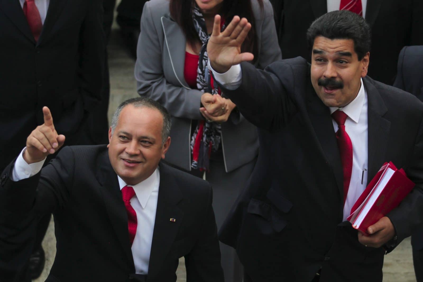 Nicolas Maduro, Disodado Cabello