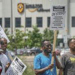 strikingworkersatshakopee