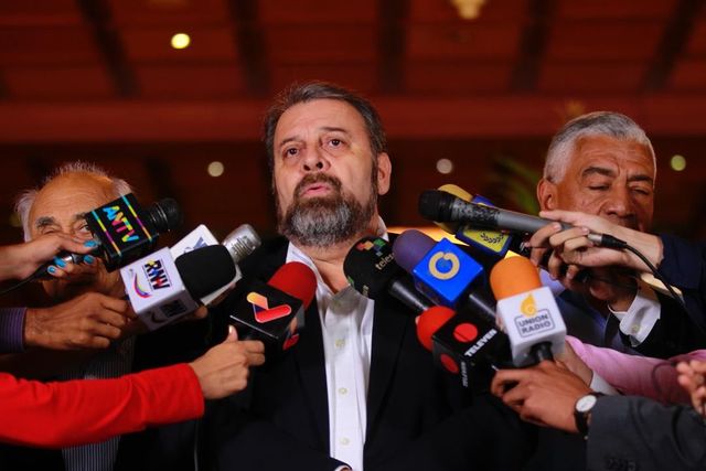 EFKqmYbXUAAu6rB-1-640x427