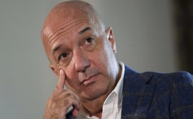 Ivan-Simonovis-2-800-493