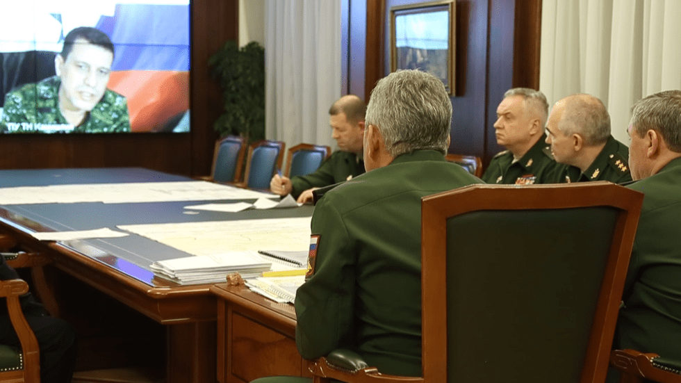 5db0ca4f85f54024b24134d1