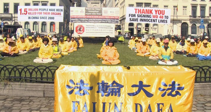Falun-Gong-protest-European-Parliament-2016