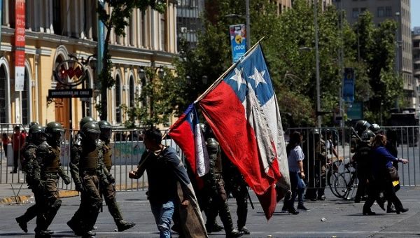chileans_call_for_new_protests_even_as_pinera_changes_ministers.jpg_1718483346