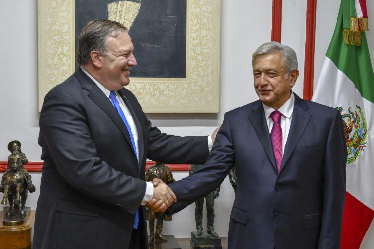2560px-Secretary_Pompeo_Meets_With_Mexican_President-_Elect_López_Obrador_42488751605-768x512.jpg