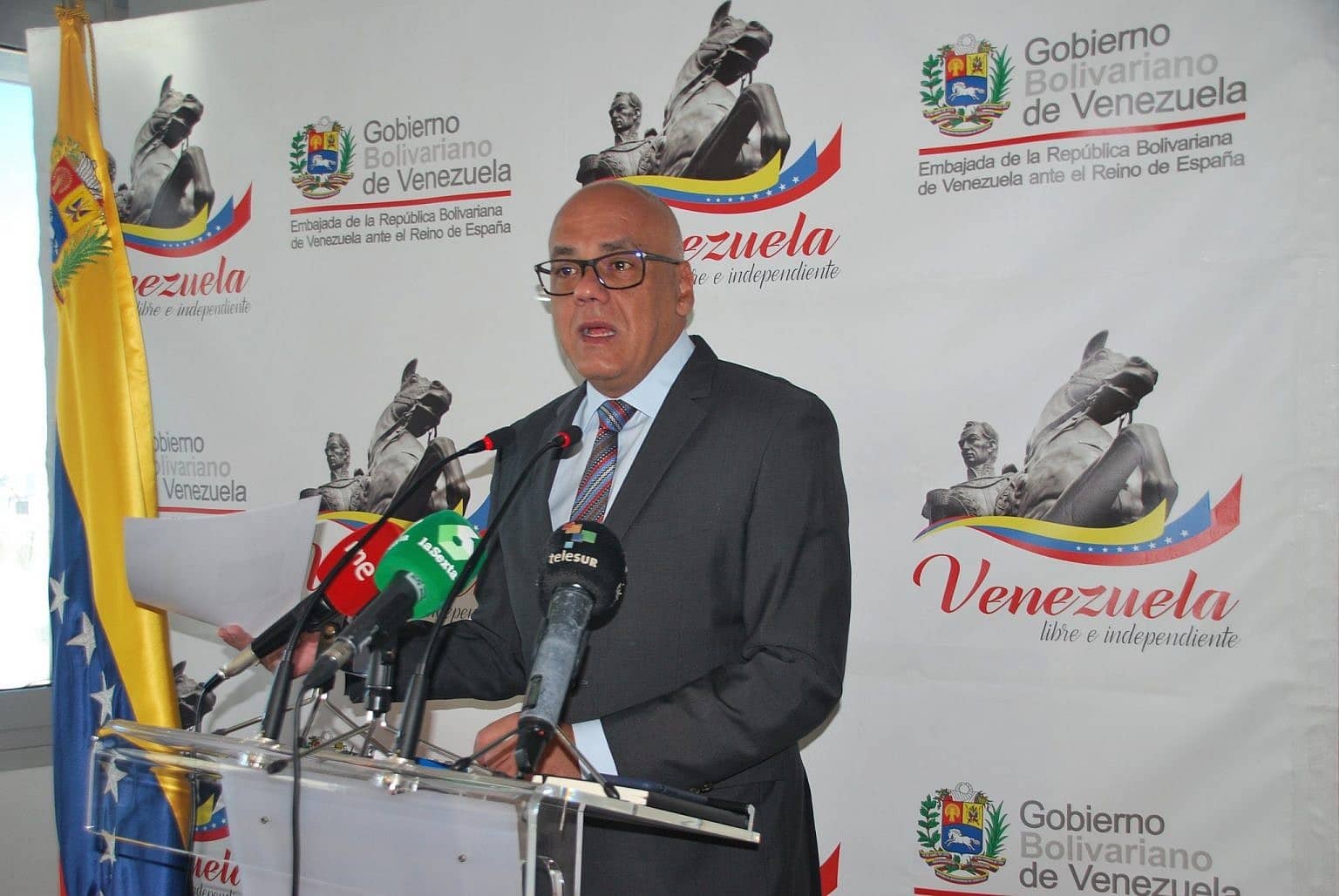 EK3SL59XkAAcU7C-1536x1028