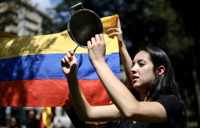 cacerolazo-31-de-diciembre-colombia-797481