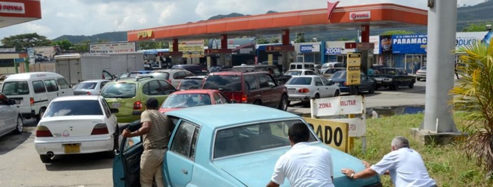 continuan_sin_gasolina_en_el_interior_del_pais_este_2328dic