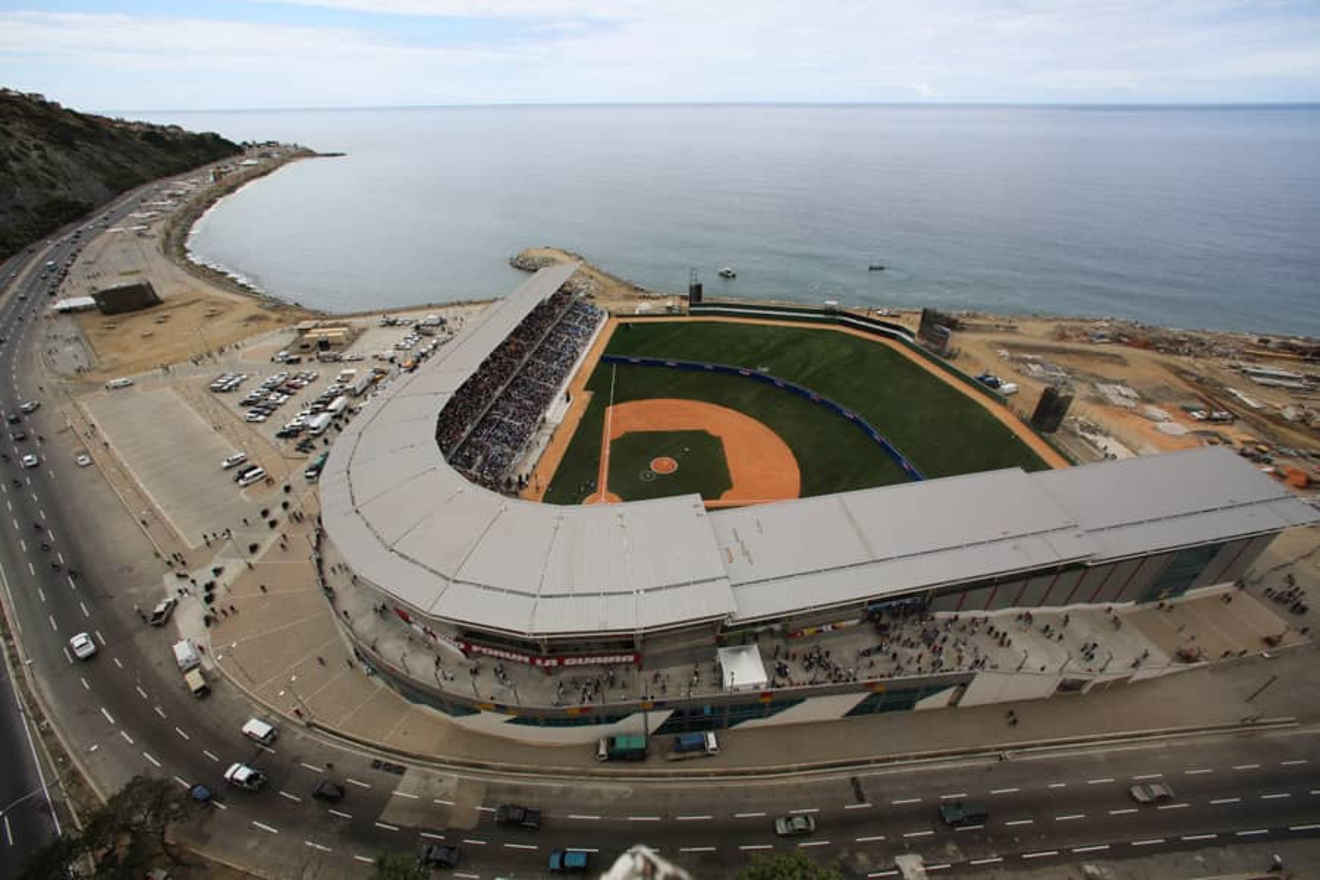 Estadio-de-beisbol-Forum-de-La-Guaira