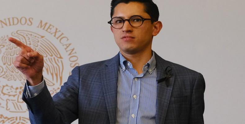 2758-roberto-velasco-2