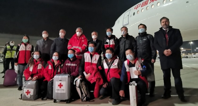 Chinese-doctors-Italy-coronavirus