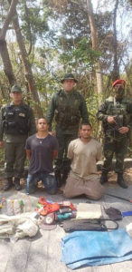 EX1cx7DWoAQr4aP-284x585-1