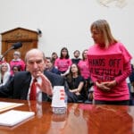 merlin_150638298_dd6fdf0b-8935-45cd-a63f-d689dd107844-superJumbo