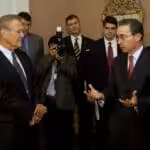uribe-rumsfeld-20030819