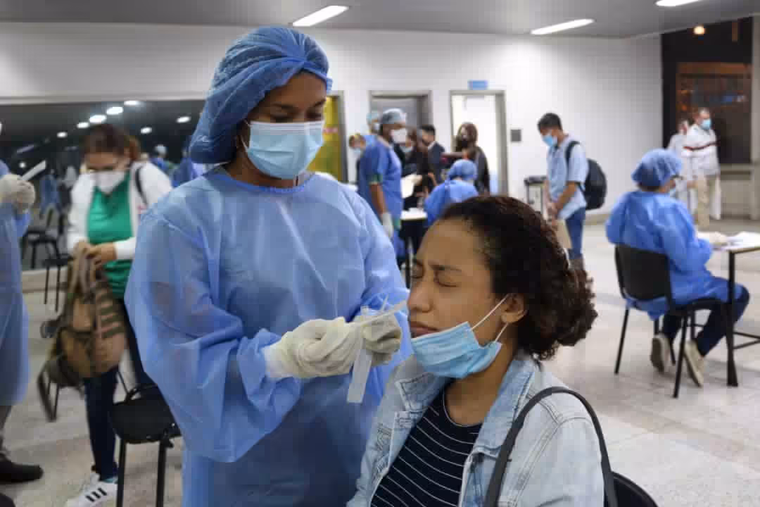 Vuelta a la Patria, Venezuela, Panama, Conviasa, Socialism, migrants