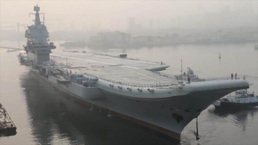 The Chinese aircraft carrier departs Dalian, Liaoning Province (northeast), May 13, 2018. (Photo: Reuters)